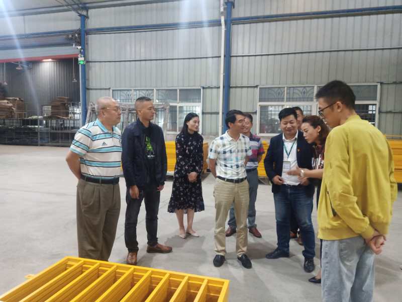 公司領導現場指導永安公司定型化工具式防護產品 著力提升公司“鐵軍”市場品牌